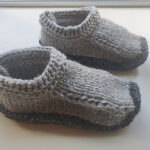 Classic Slippers - FREE knitting pattern