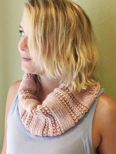Textured Knitted Cowl Pattern